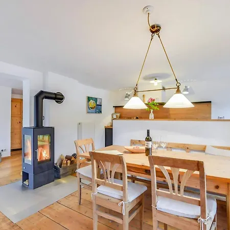 Ferienwohnung Jennerwein Alte Gendarmerie 우베르시