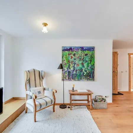 Ferienwohnung Jennerwein Alte Gendarmerie Apartment Ubersee